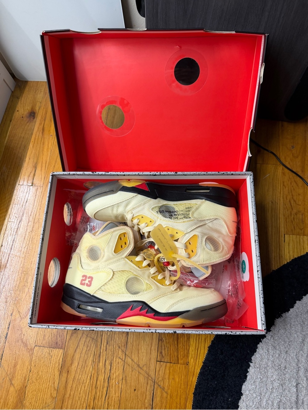 Off-White x Air Jordan 5 SP 'Sail' - Size 9.5 Men’s - Picture 2 of 7